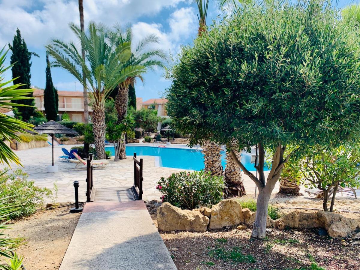 101 Hippo Apartment In Popular Regina Gardens Paphos Buitenkant foto